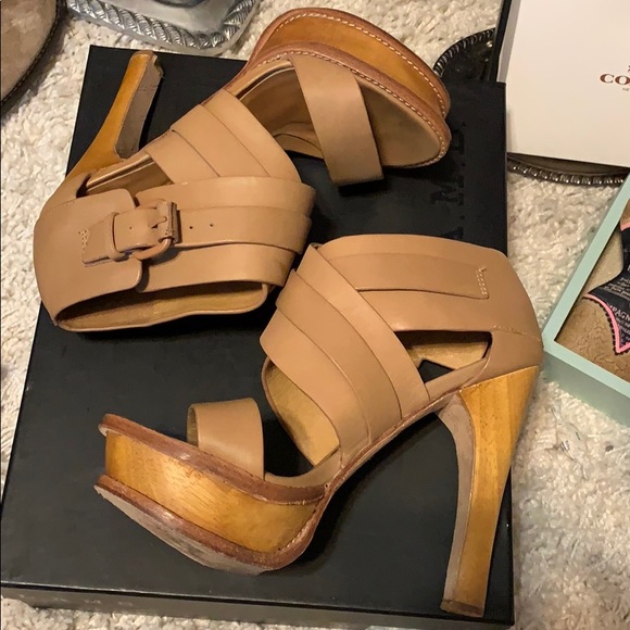 😍Gorgeous L.A.M.B Anika platform Heels Sandals - Picture 7 of 12